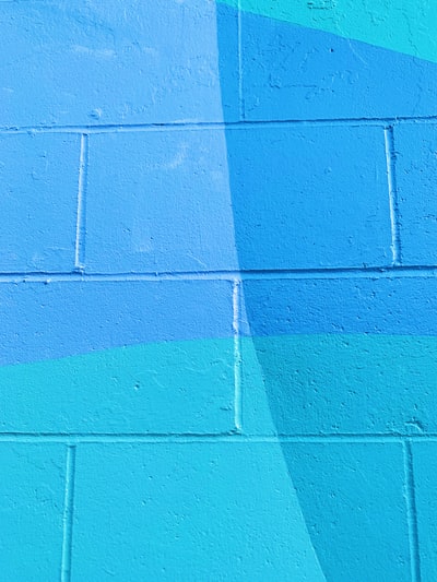 蓝色的墙
